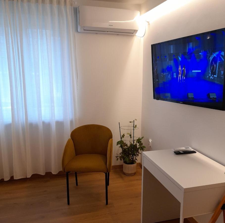 Studio Apartman Four Pearls Karlovac Exterior foto